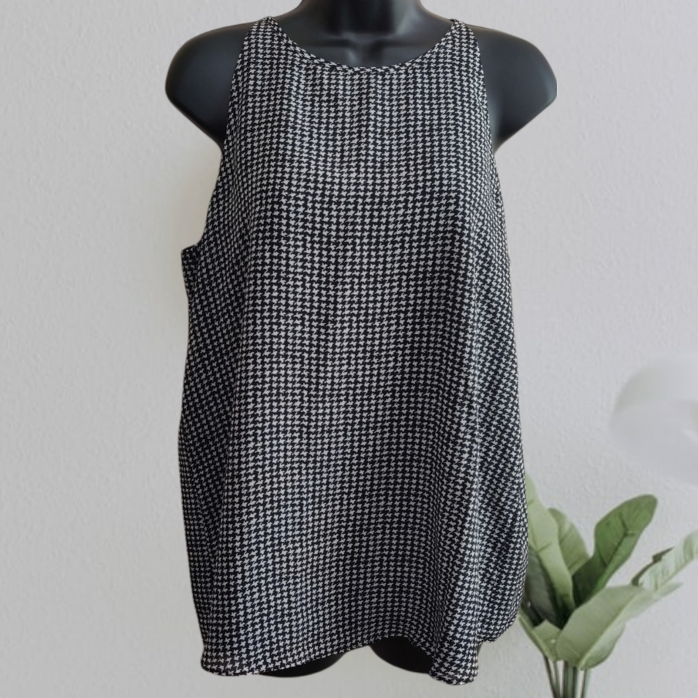 Banana Republic Houndstooth Top